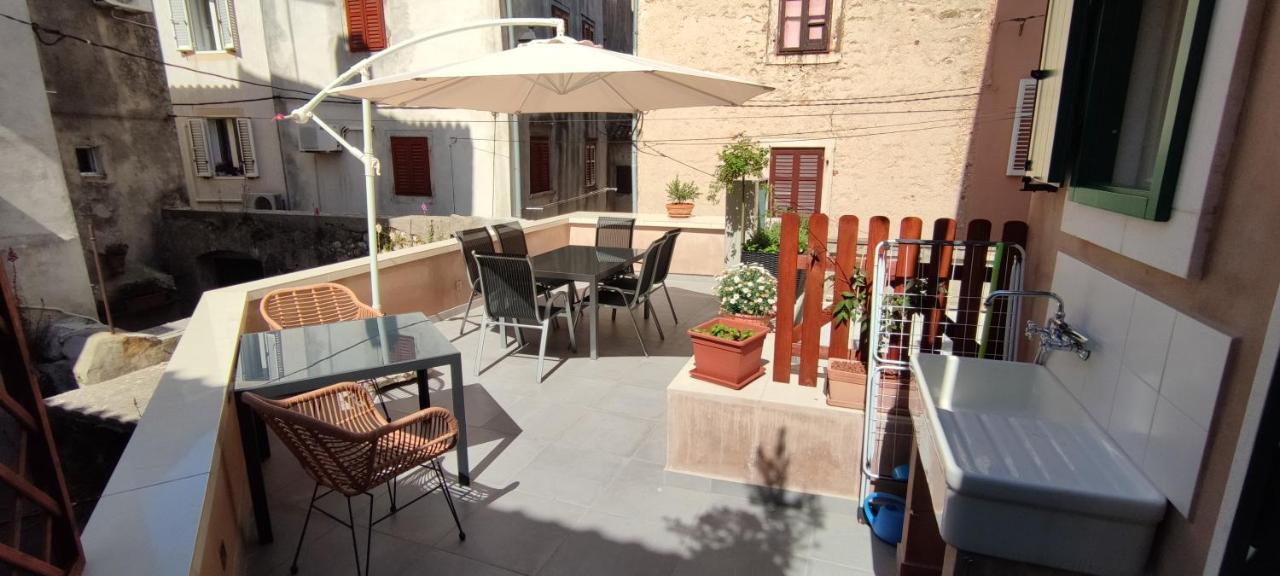 Luxury Apartment - Old Soul With A New Heart Црес Екстер'єр фото