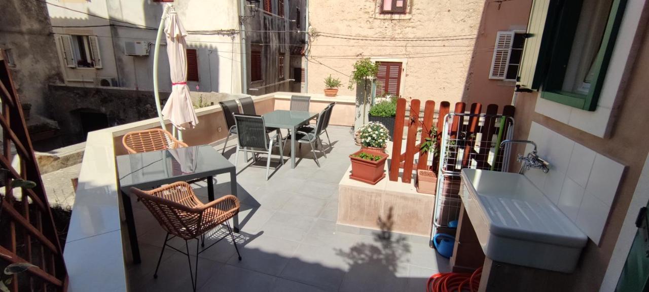Luxury Apartment - Old Soul With A New Heart Црес Екстер'єр фото