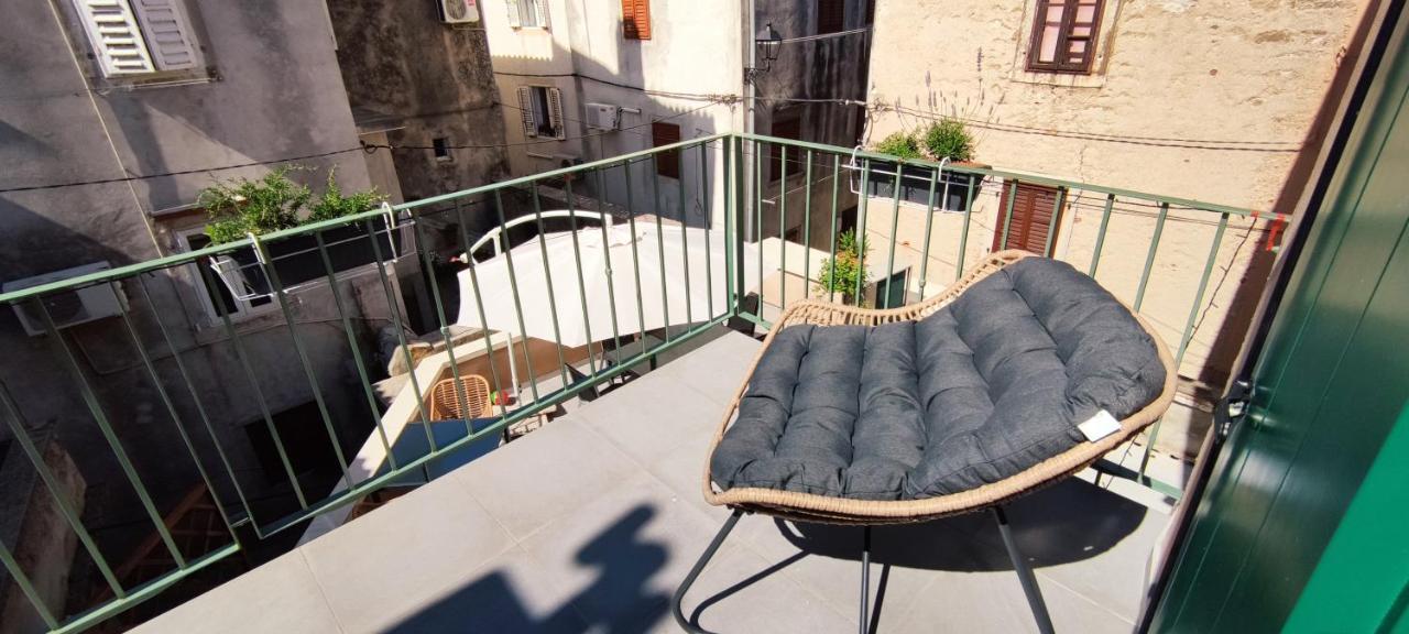 Luxury Apartment - Old Soul With A New Heart Црес Екстер'єр фото